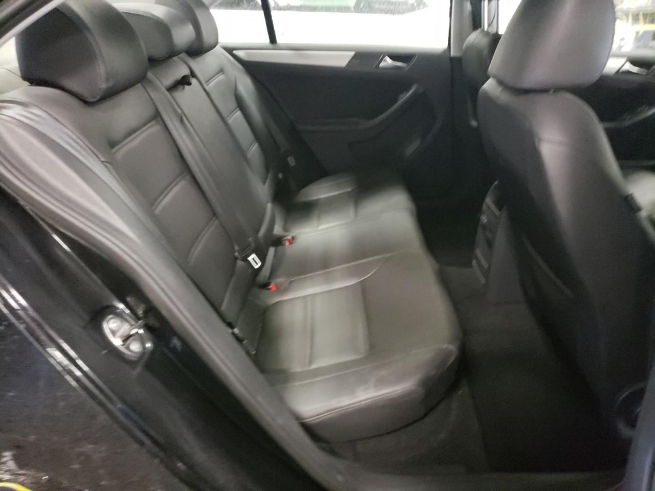 Photo 6 from auction – 2012 VOLKSWAGEN JETTA TDI with VIN 3VW3L7AJ2CM040339