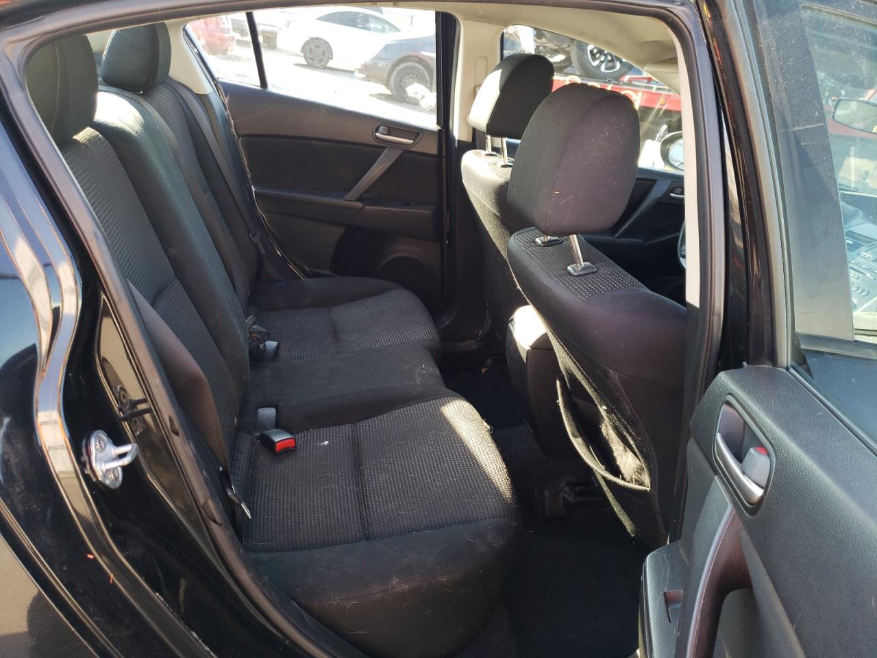 Photo 6 from auction – 2013 MAZDA 3 I with VIN JM1BL1TG7D1783879