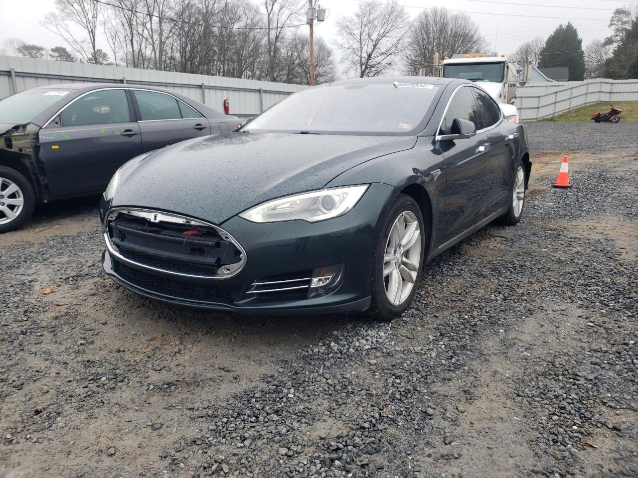 Photo 2 from auction – 2013 TESLA MODEL S with VIN 5YJSA1DN5DFP27661