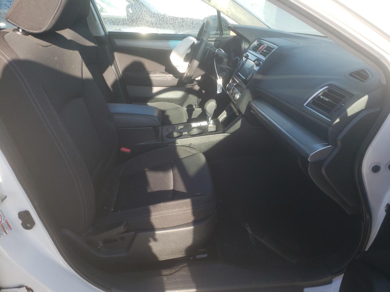 Photo 5 from auction – 2018 SUBARU LEGACY 2.5 with VIN 4S3BNAA65J3038245