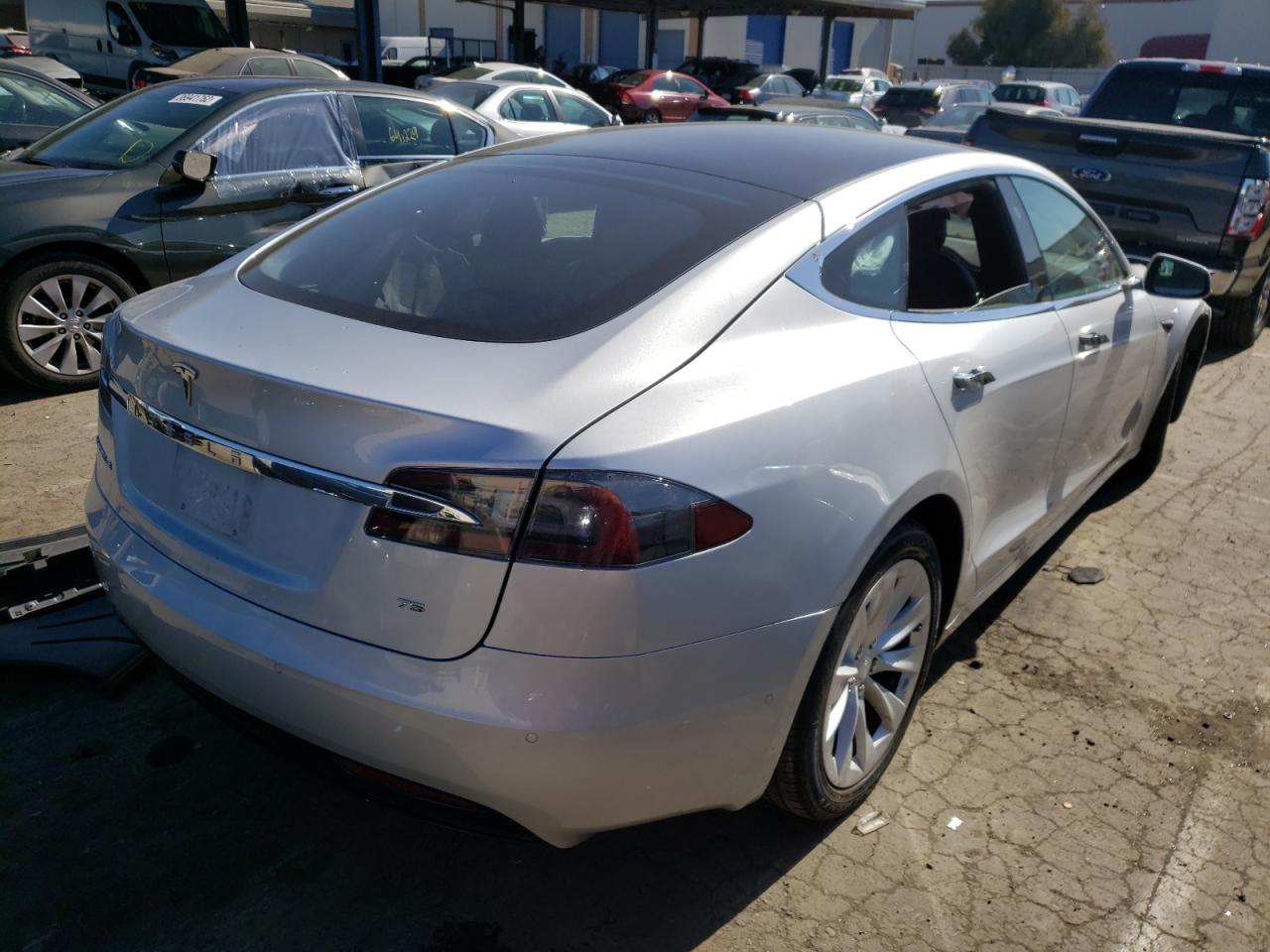 Photo 4 from auction – 2017 TESLA MODEL S with VIN 5YJSA1E17HF202621