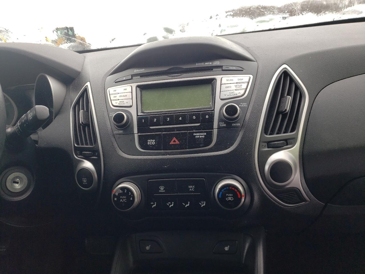 Photo 9 from auction – 2012 HYUNDAI TUCSON GLS with VIN KM8JUCAC7CU518635