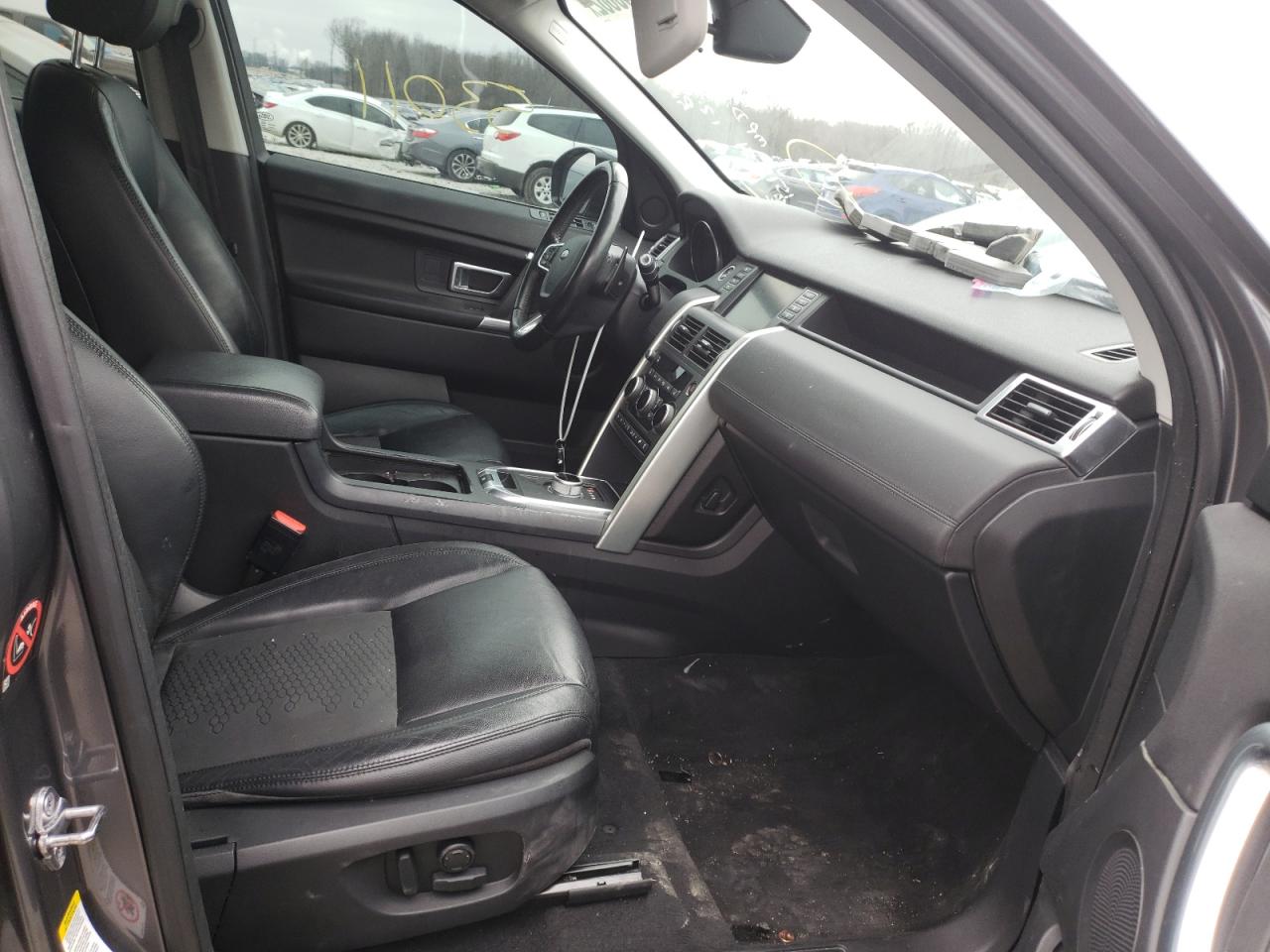 Photo 5 from auction – 2016 LAND ROVER DISCOVERY with VIN SALCP2BG1GH551167