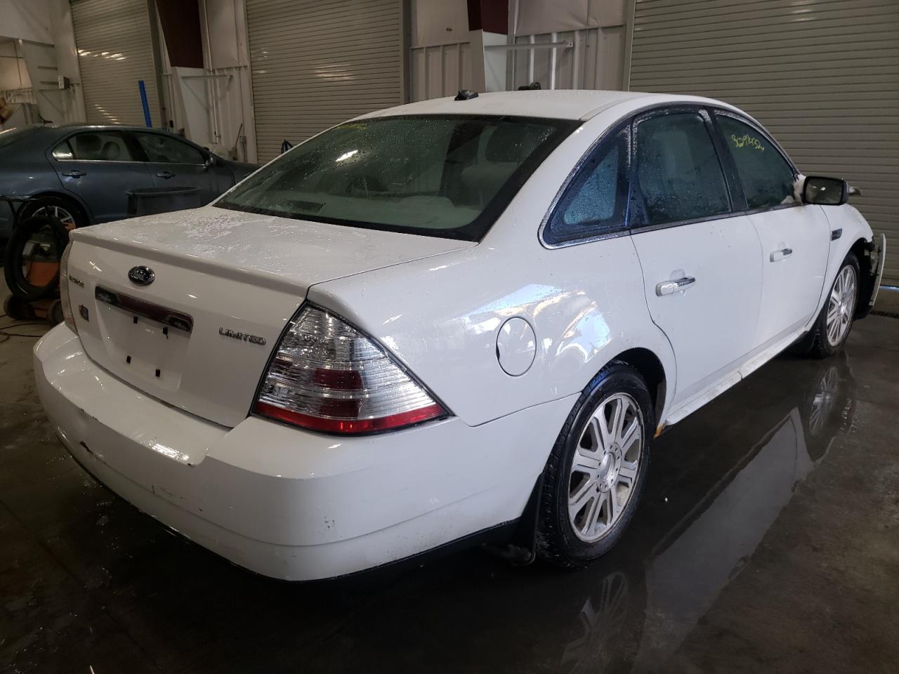 Photo 4 from auction – 2008 FORD TAURUS LIM with VIN 1FAHP25W38G171650
