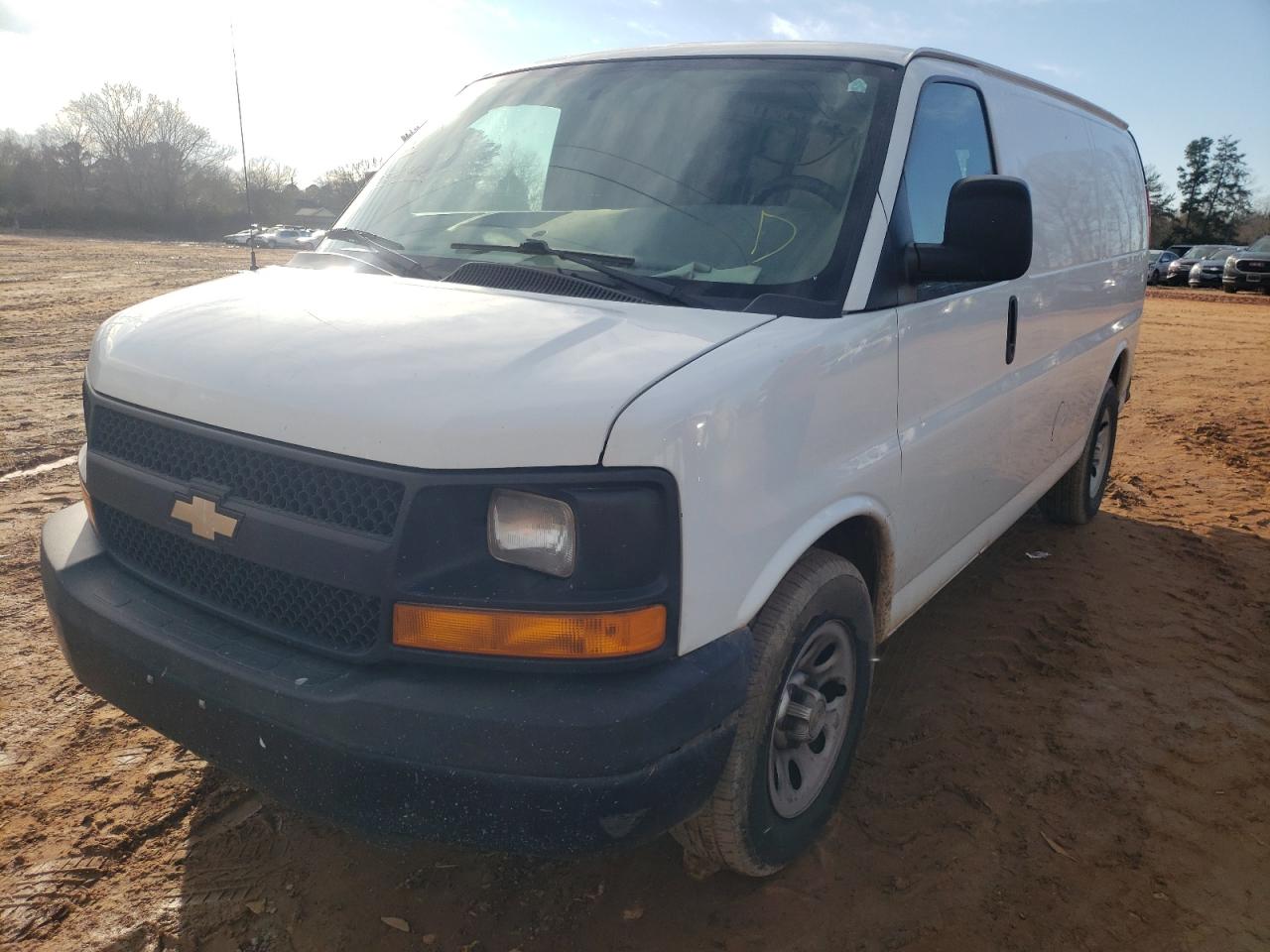 Photo 2 from auction – 2013 CHEVROLET EXPRESS G1 with VIN 1GCSGAFXXD1111413