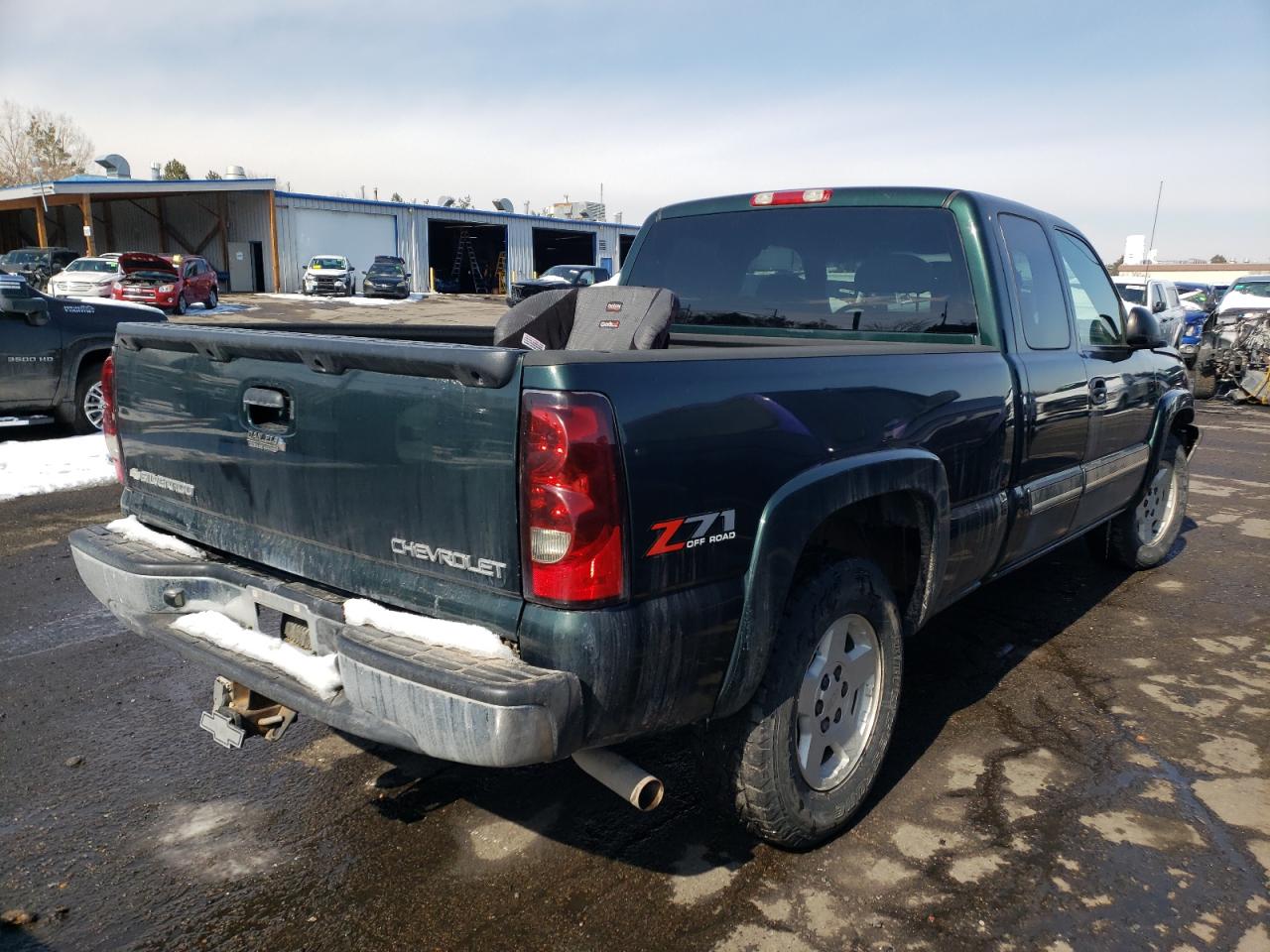 Photo 4 from auction – 2005 CHEVROLET SILVERADO with VIN 1GCEK19T05E180478
