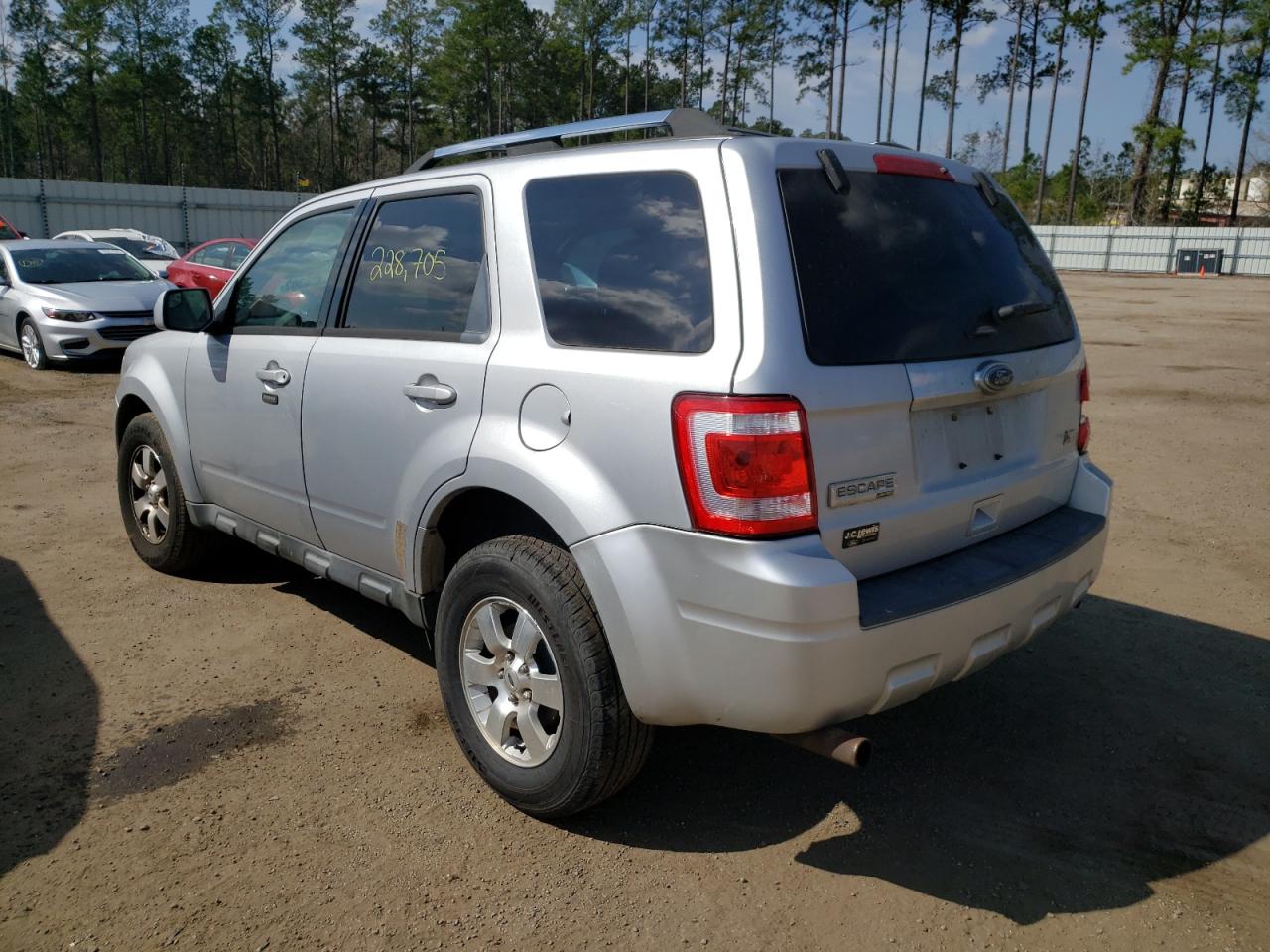 Photo 3 from auction – 2011 FORD ESCAPE LIM with VIN 1FMCU0EG7BKB84962