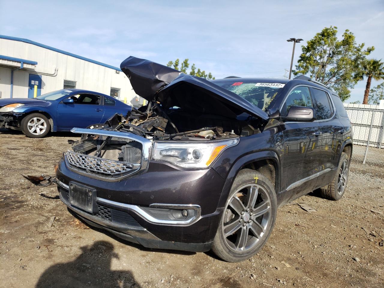 Photo 2 from auction – 2017 GMC ACADIA DEN with VIN 1GKKNPLSXHZ286046