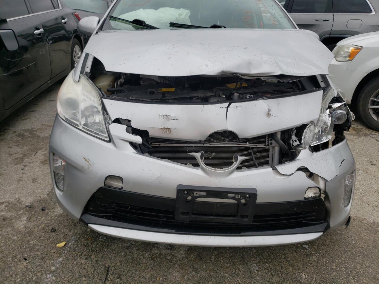 Photo 9 from auction – 2013 TOYOTA PRIUS with VIN JTDKN3DUXD5567575