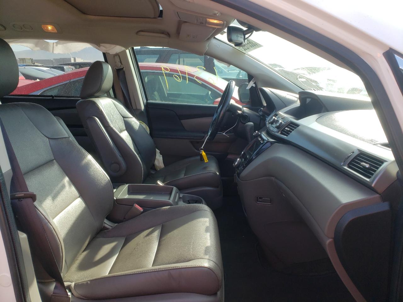 Photo 5 from auction – 2016 HONDA ODYSSEY EX with VIN 5FNRL5H63GB128474