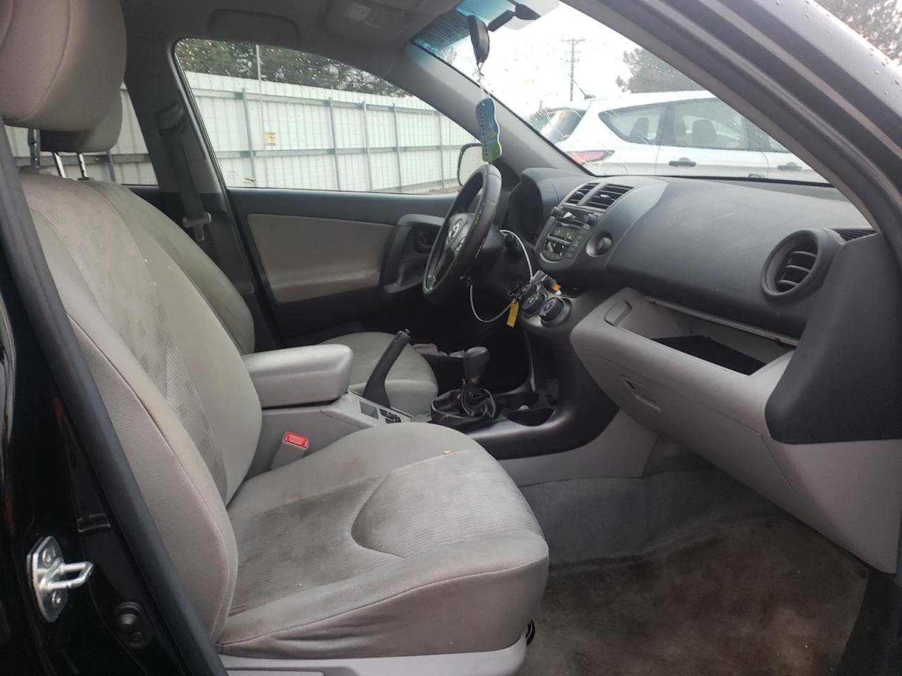 Photo 5 from auction – 2011 TOYOTA RAV4 with VIN 2T3ZF4DV8BW090547