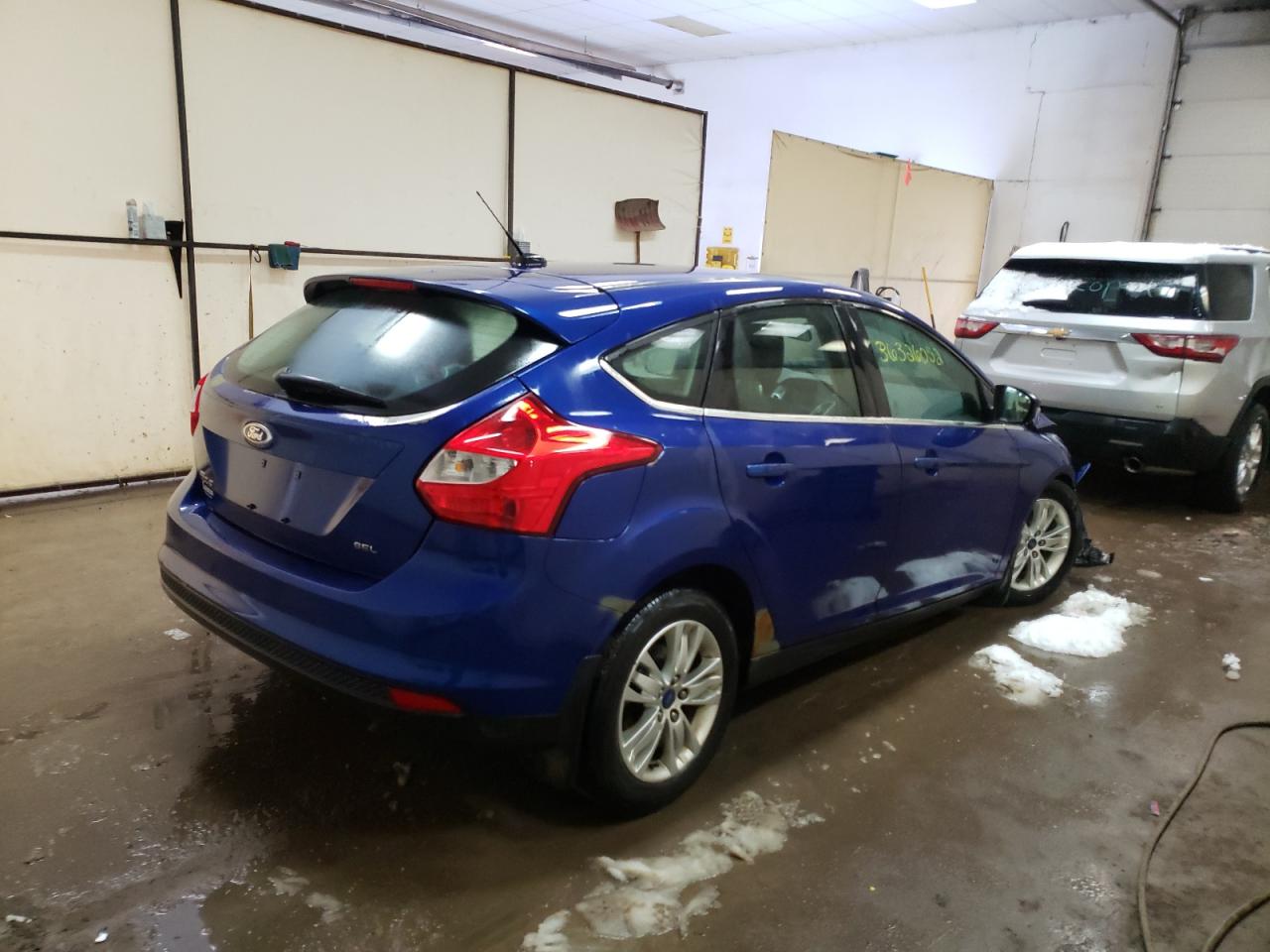 Photo 4 from auction – 2012 FORD FOCUS SEL with VIN 1FAHP3M27CL266989