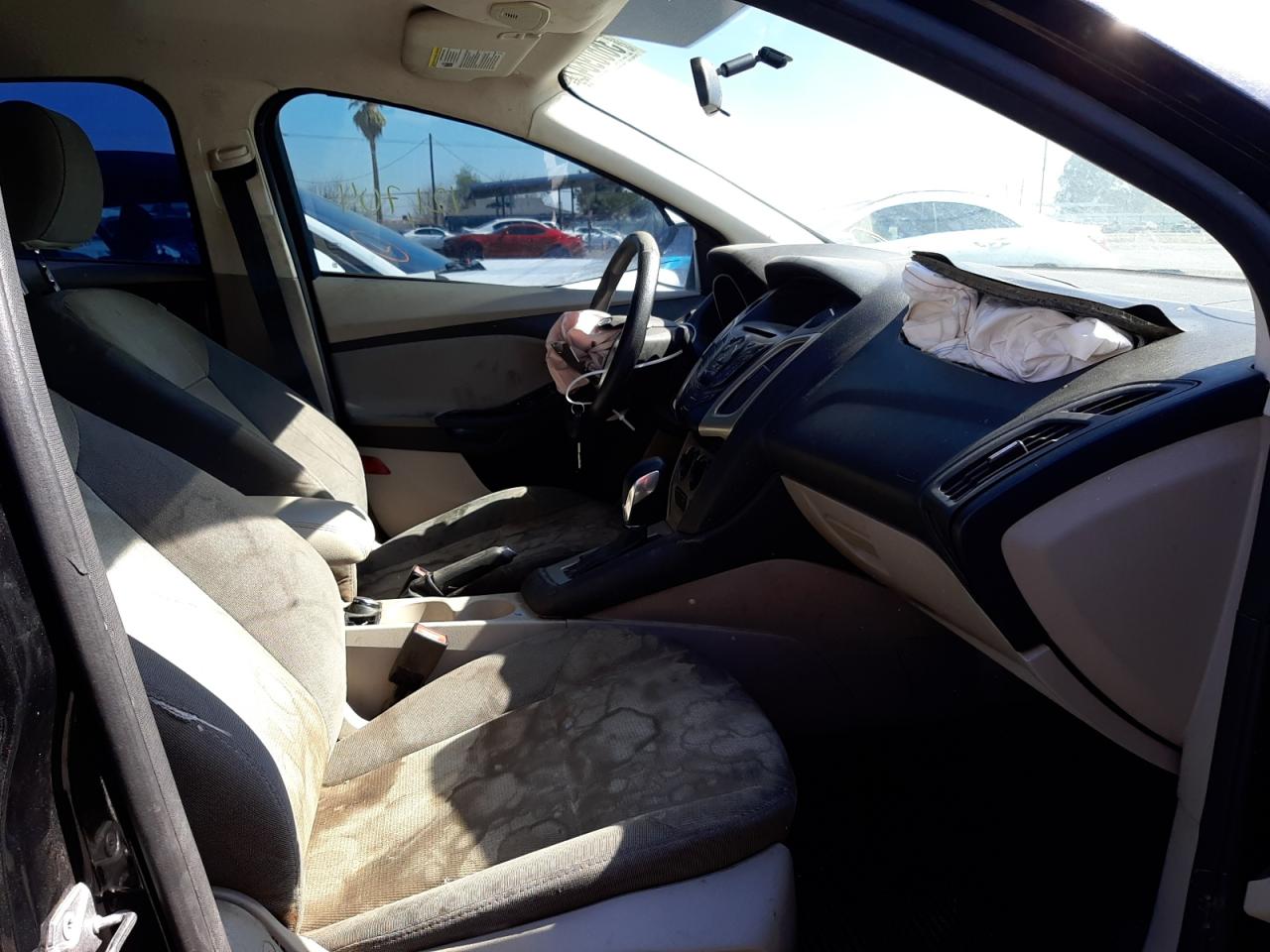 Photo 5 from auction – 2014 FORD FOCUS SE with VIN 1FADP3F29EL302499