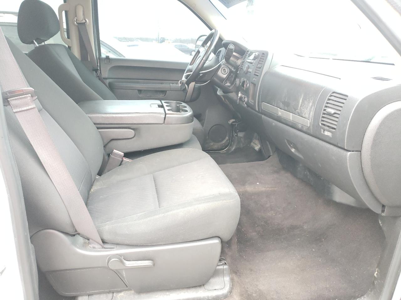 Photo 5 from auction – 2013 CHEVROLET SILVERADO with VIN 3GCPKSE79DG177044
