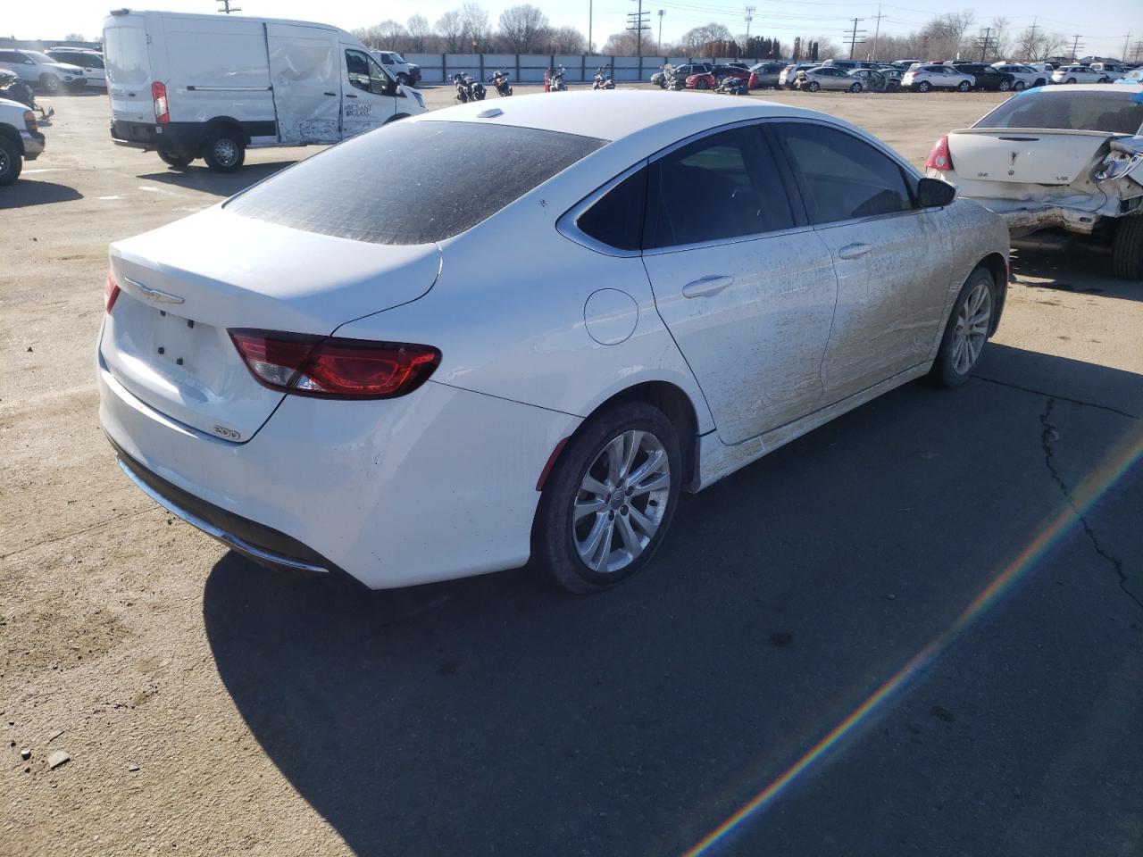 Photo 4 from auction – 2015 CHRYSLER 200 LIMITE with VIN 1C3CCCABXFN716040