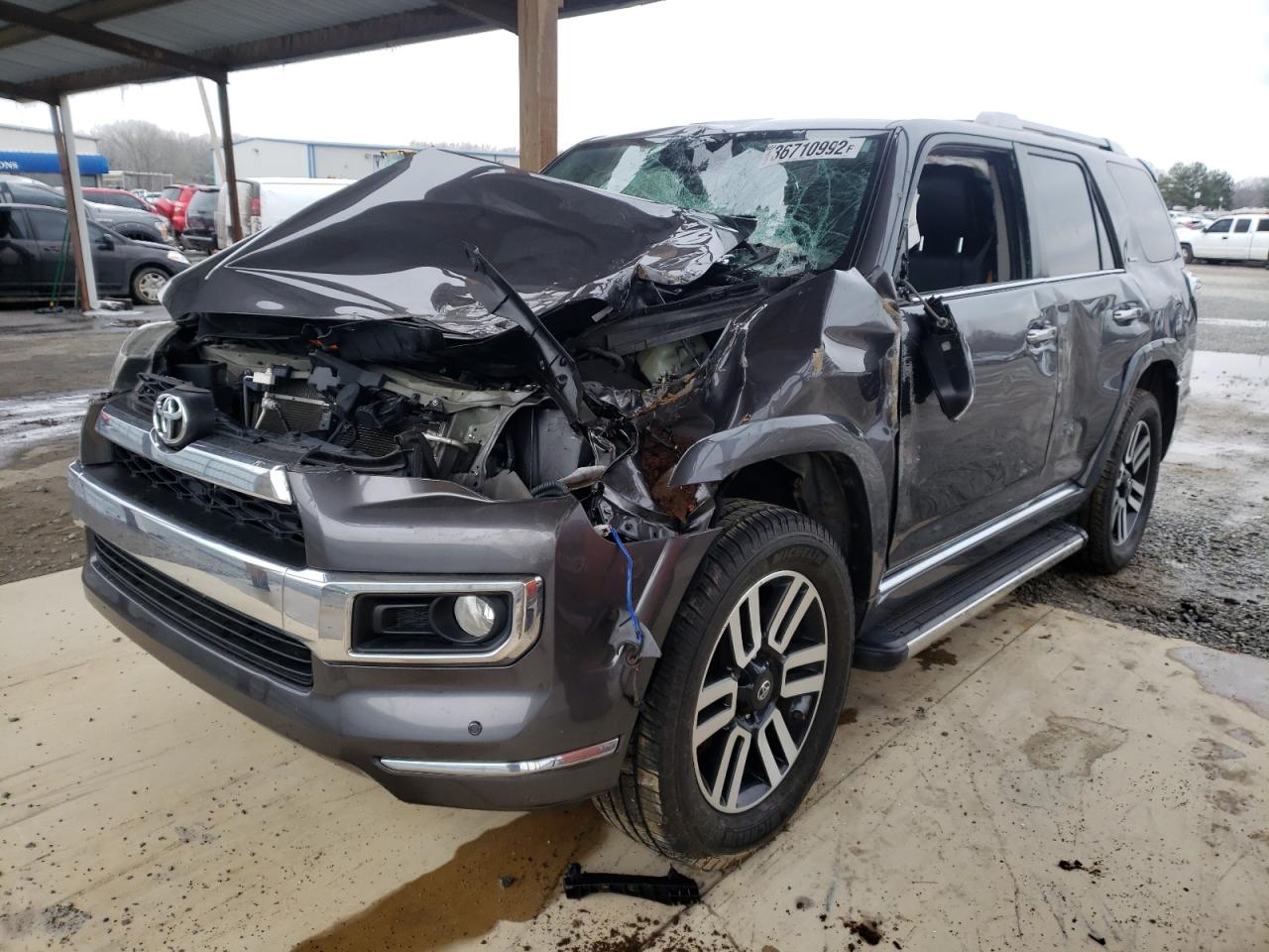 Photo 2 from auction – 2017 TOYOTA 4RUNNER SR with VIN JTEBU5JR5H5409550