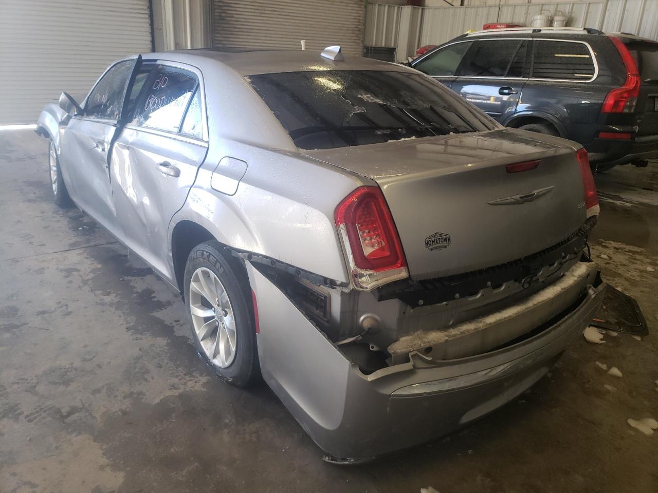 Photo 3 from auction – 2015 CHRYSLER 300 LIMITE with VIN 2C3CCAAG5FH813963