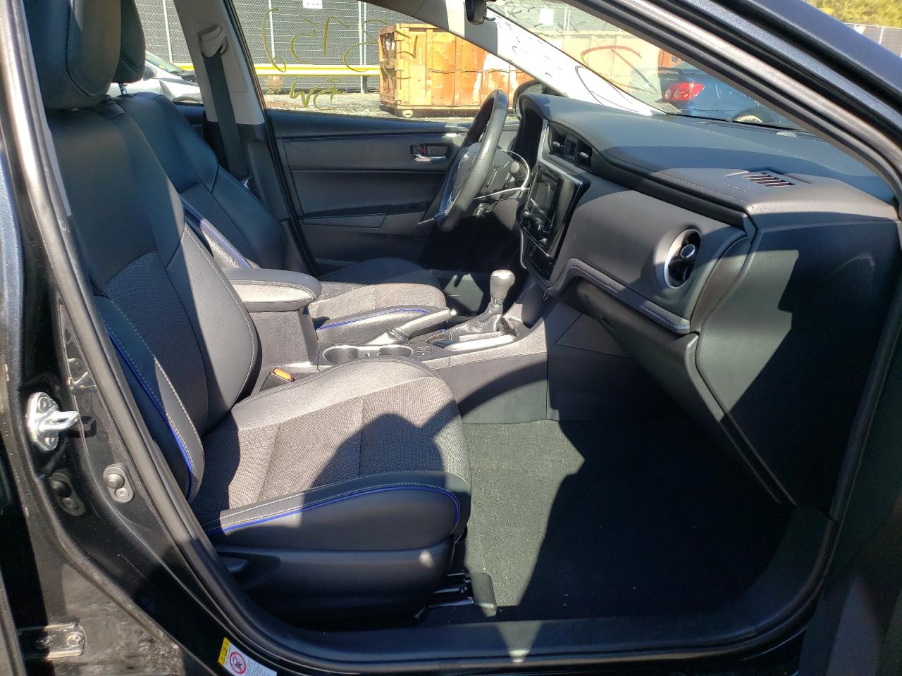 Photo 5 from auction – 2019 TOYOTA COROLLA L with VIN 2T1BURHE7KC206765