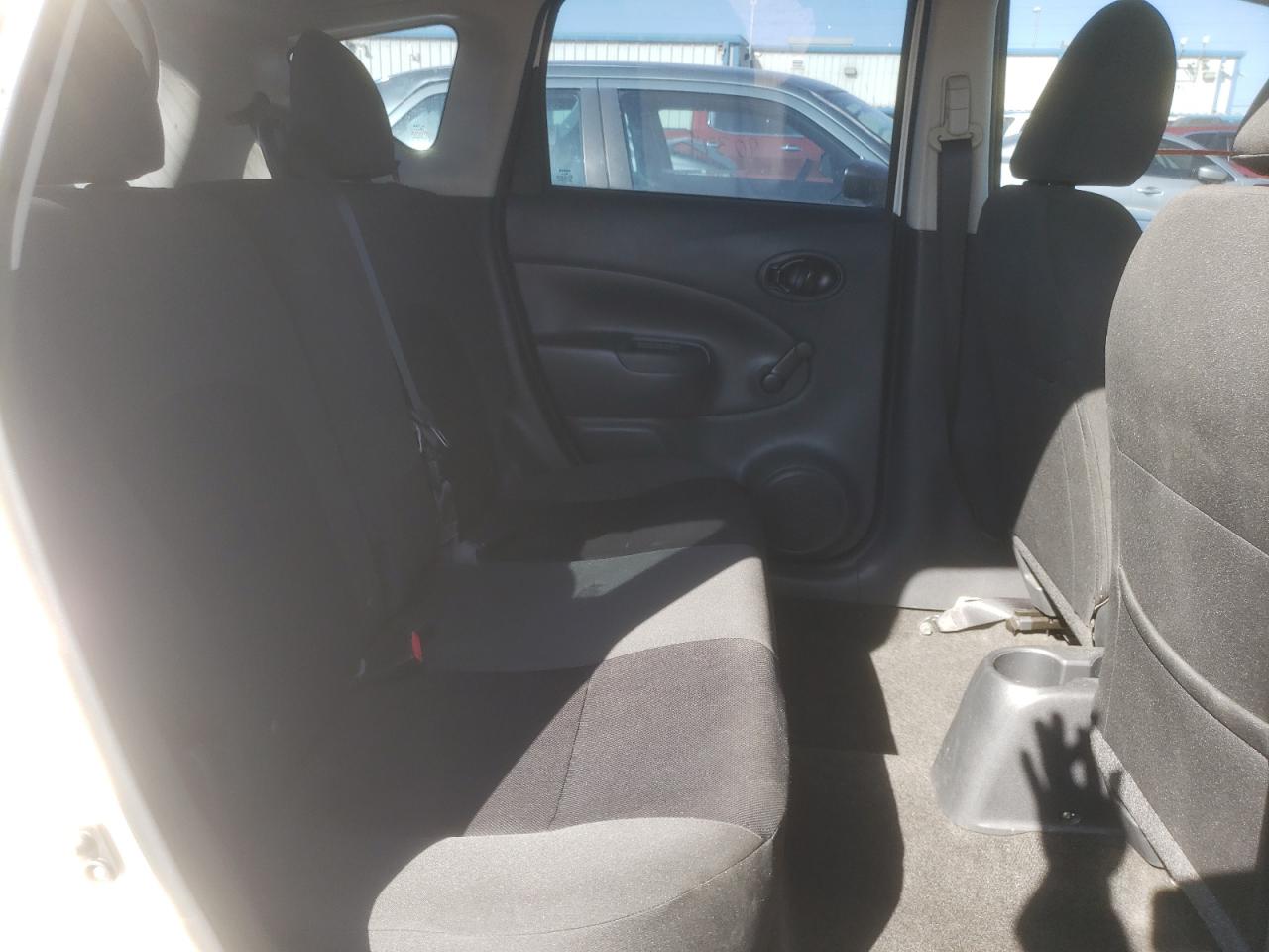 Photo 6 from auction – 2017 NISSAN VERSA NOTE with VIN 3N1CE2CP8HL356765