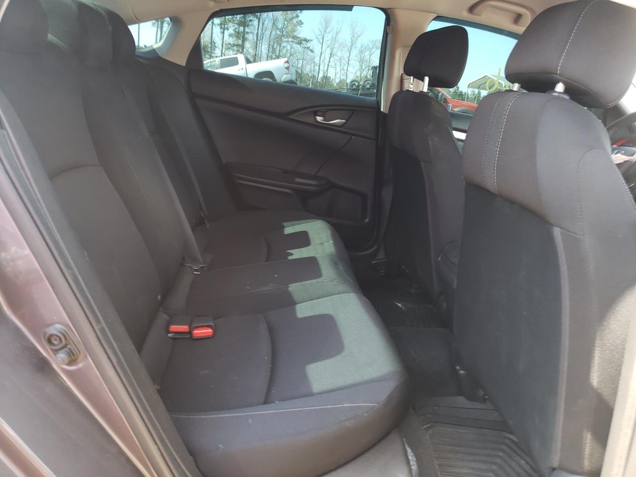 Photo 6 from auction – 2016 HONDA CIVIC LX with VIN 19XFC2F51GE239543