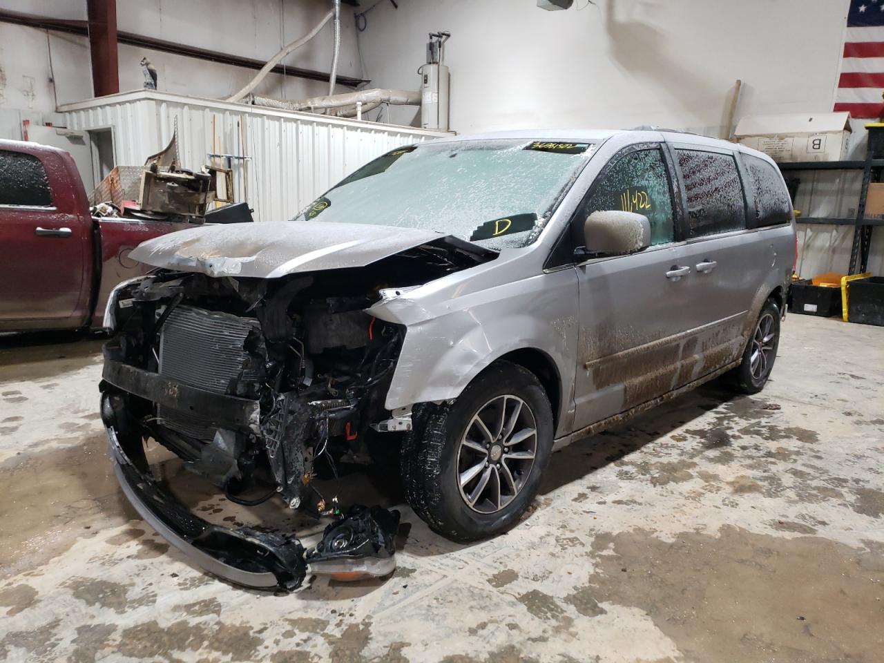 Photo 2 from auction – 2016 DODGE GRAND CARA with VIN 2C4RDGCG1GR176889