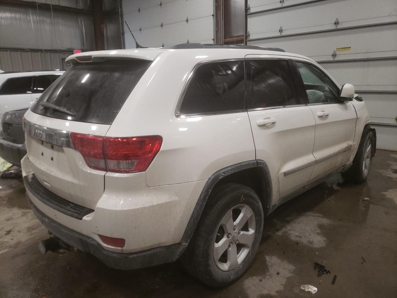 Photo 4 from auction – 2012 JEEP GRAND CHER with VIN 1C4RJFAG3CC166387