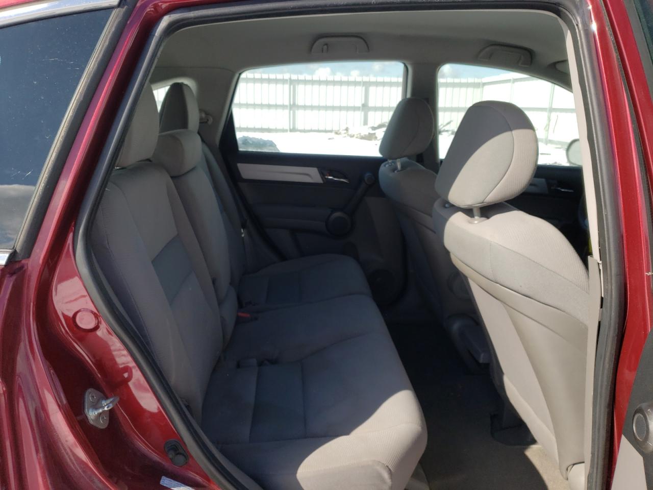 Photo 6 from auction – 2011 HONDA CR-V LX with VIN 5J6RE4H30BL033686