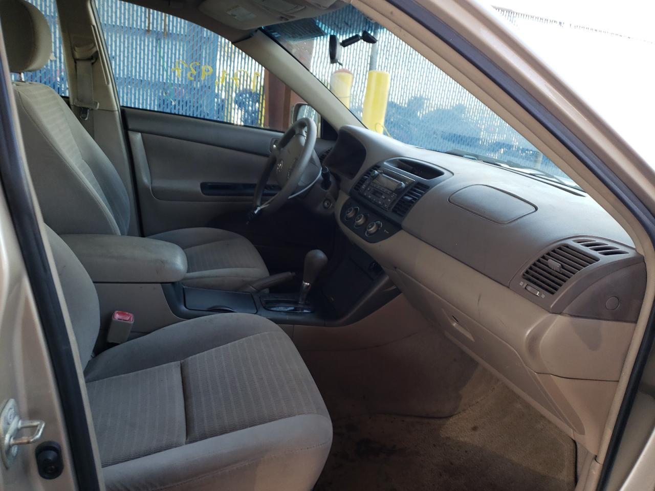 Photo 5 from auction – 2005 TOYOTA CAMRY LE with VIN 4T1BF32K85U100947