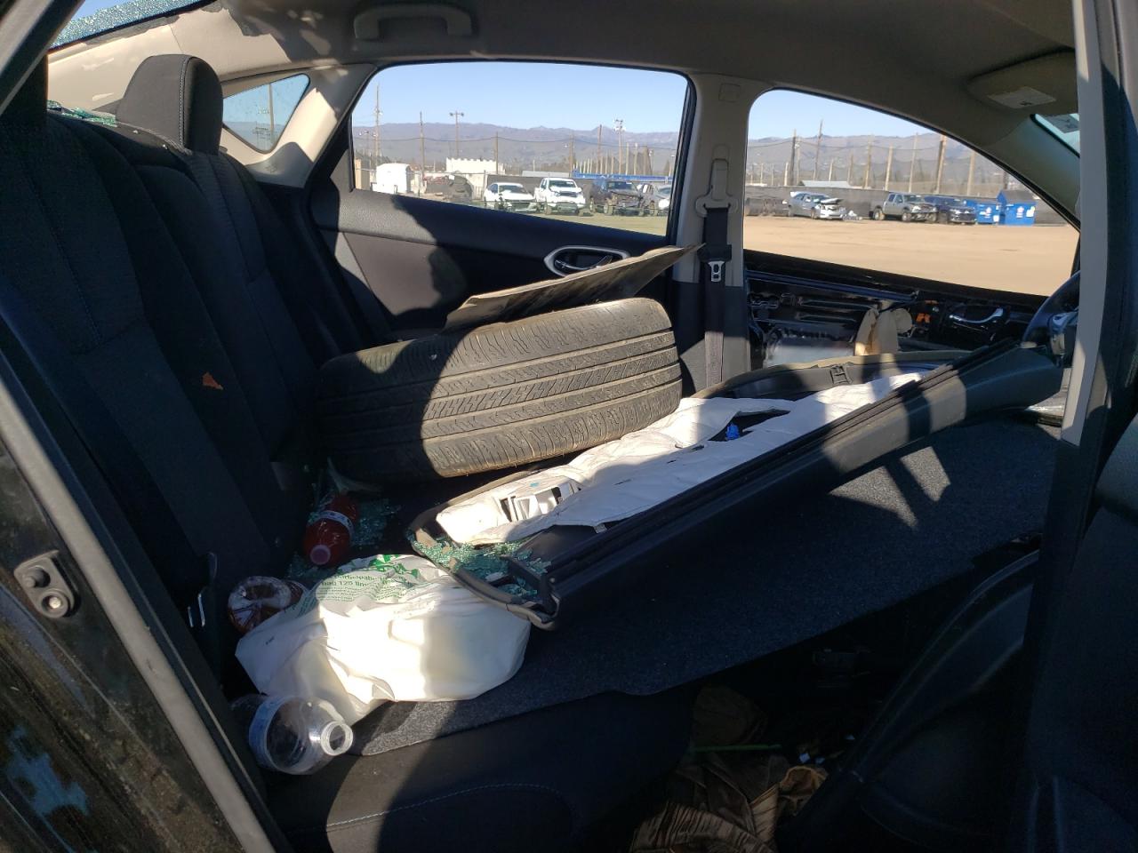 Photo 6 from auction – 2019 NISSAN SENTRA S with VIN 3N1AB7AP1KY280090