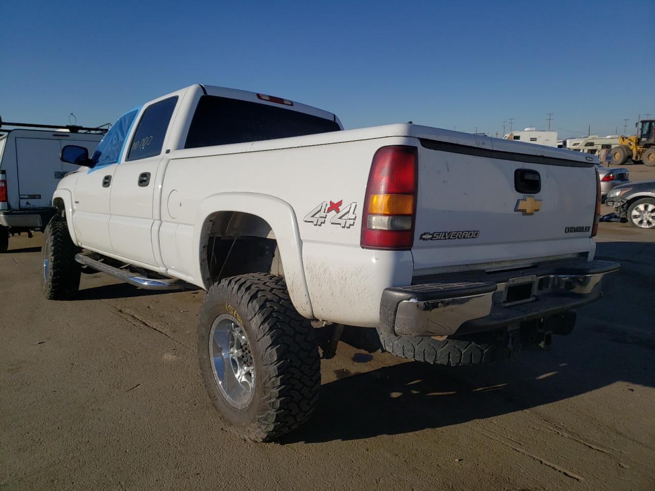 Photo 3 from auction – 2002 CHEVROLET SILVERADO with VIN 1GCHK23102F123567