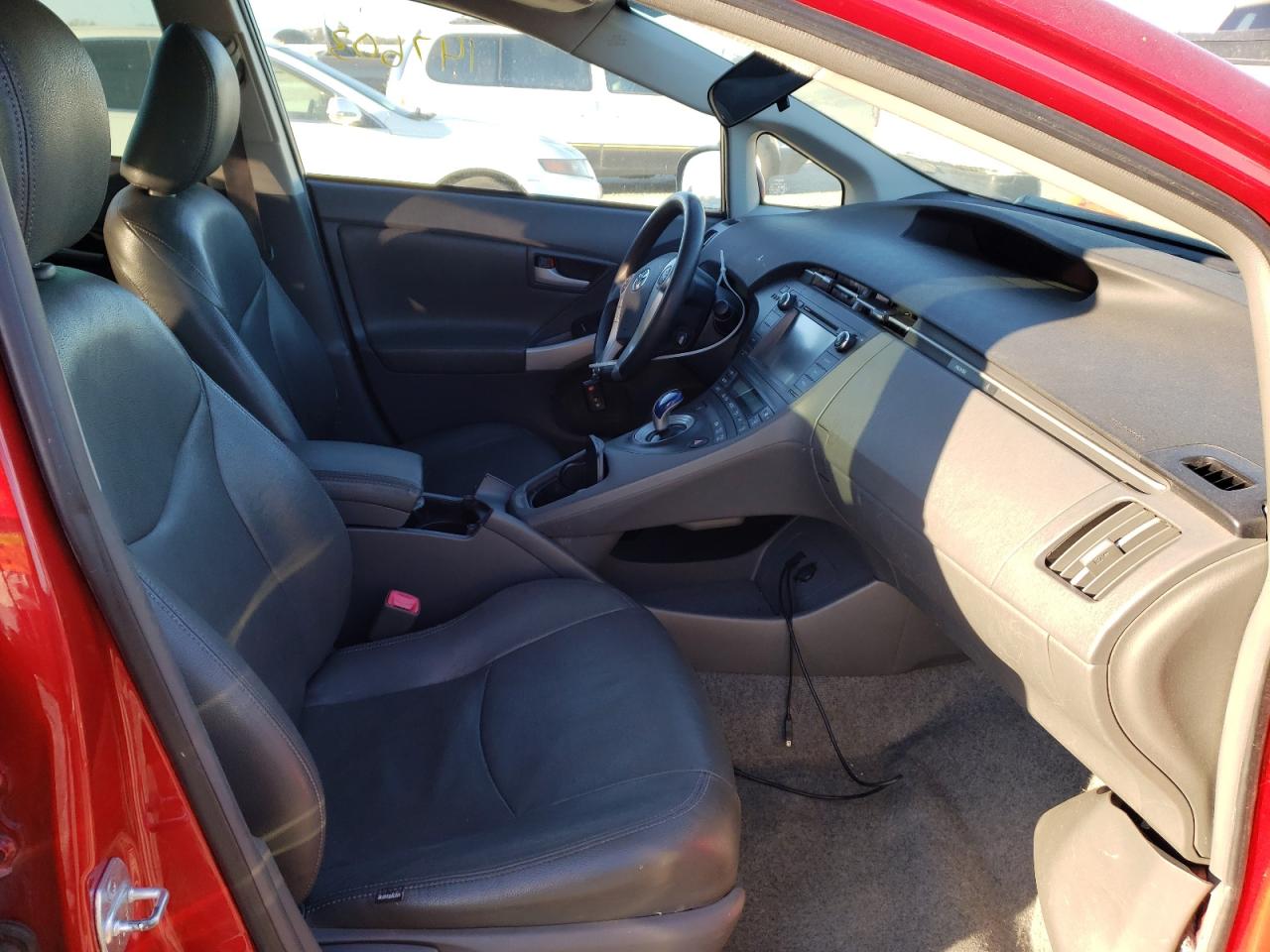 Photo 5 from auction – 2011 TOYOTA PRIUS with VIN JTDKN3DU5B0310382
