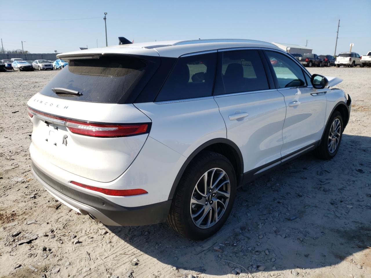 Photo 5 from auction – 2021 LINCOLN CORSAIR with VIN 5LMCJ1D98MUL13250