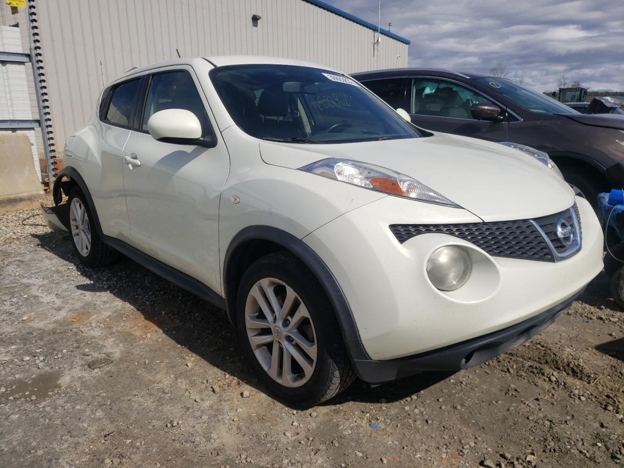 NISSAN JUKE S 2011 with VIN JN8AF5MR8BT017160 - Photo from auction