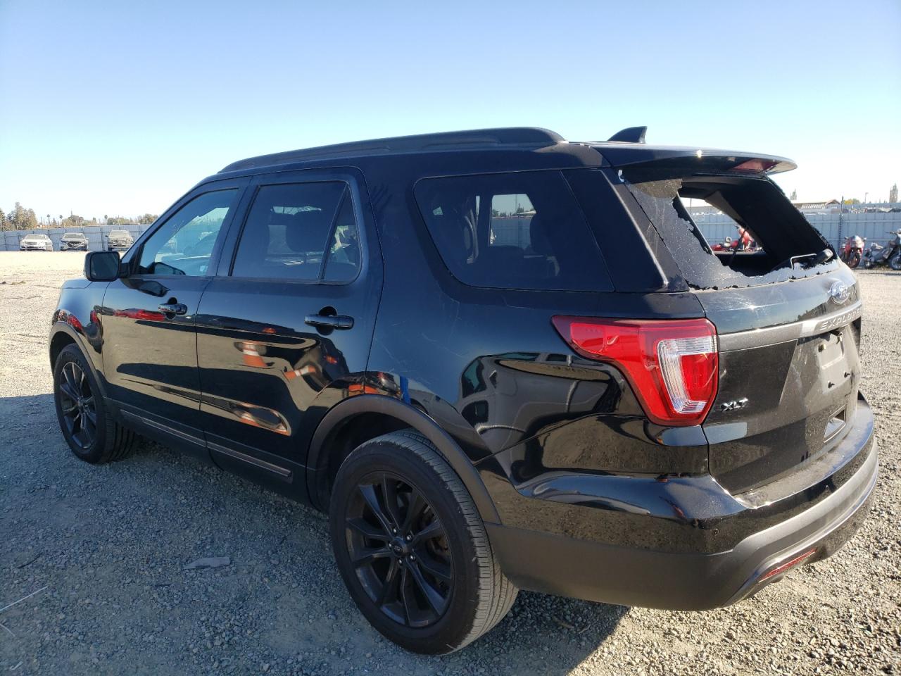 Photo 3 from auction – 2017 FORD EXPLORER X with VIN 1FM5K8D83HGD04856