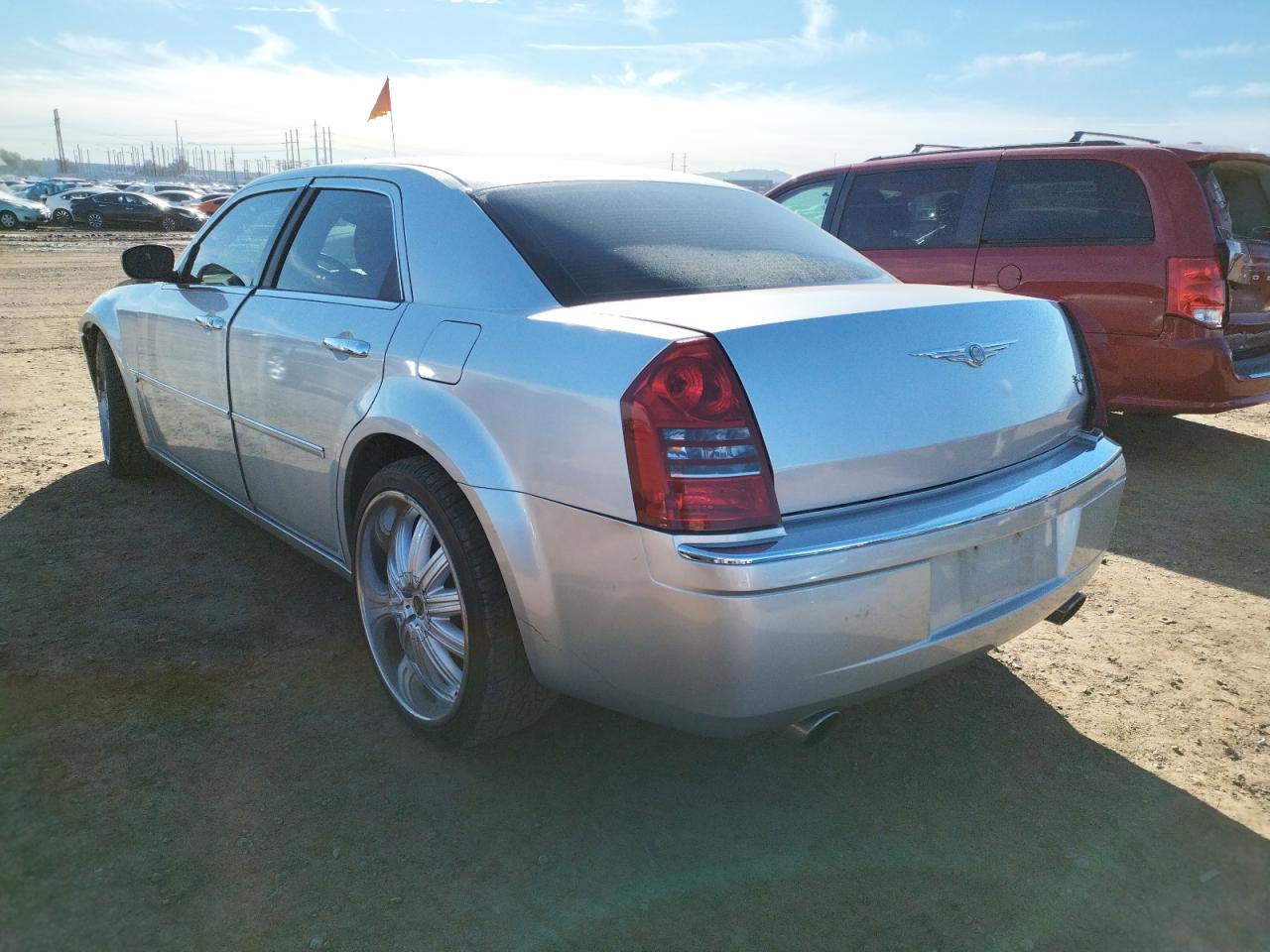 Photo 3 from auction – 2005 CHRYSLER 300C with VIN 2C3JA63H15H121522