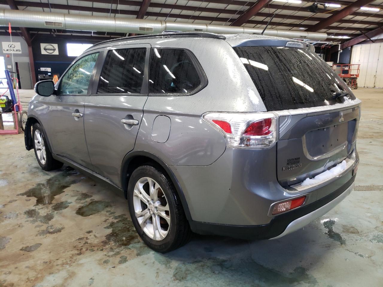 Photo 3 from auction – 2015 MITSUBISHI OUTLANDER with VIN JA4AD3A39FZ004162