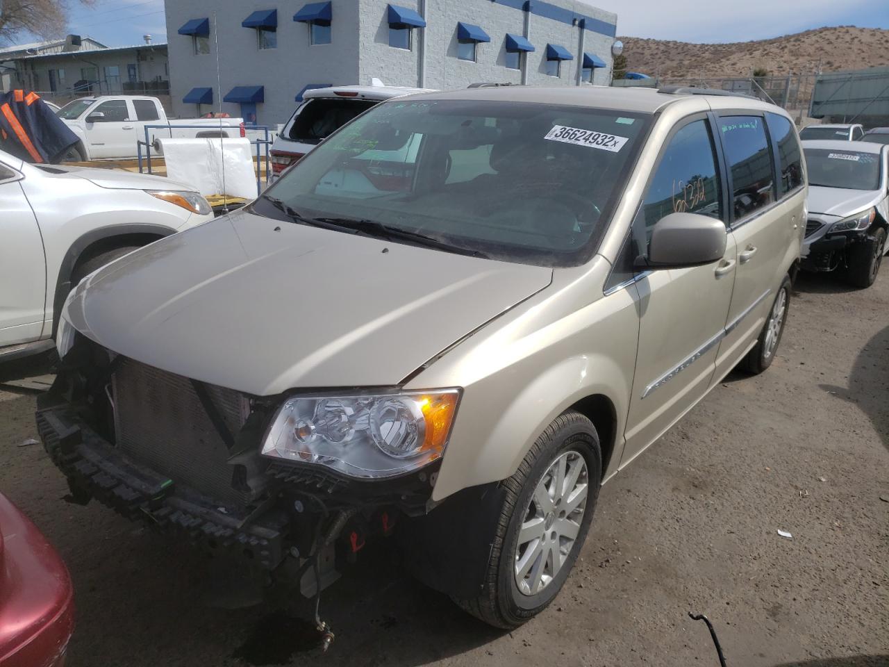 Photo 2 from auction – 2013 CHRYSLER TOWN & COU with VIN 2C4RC1BG1DR573256