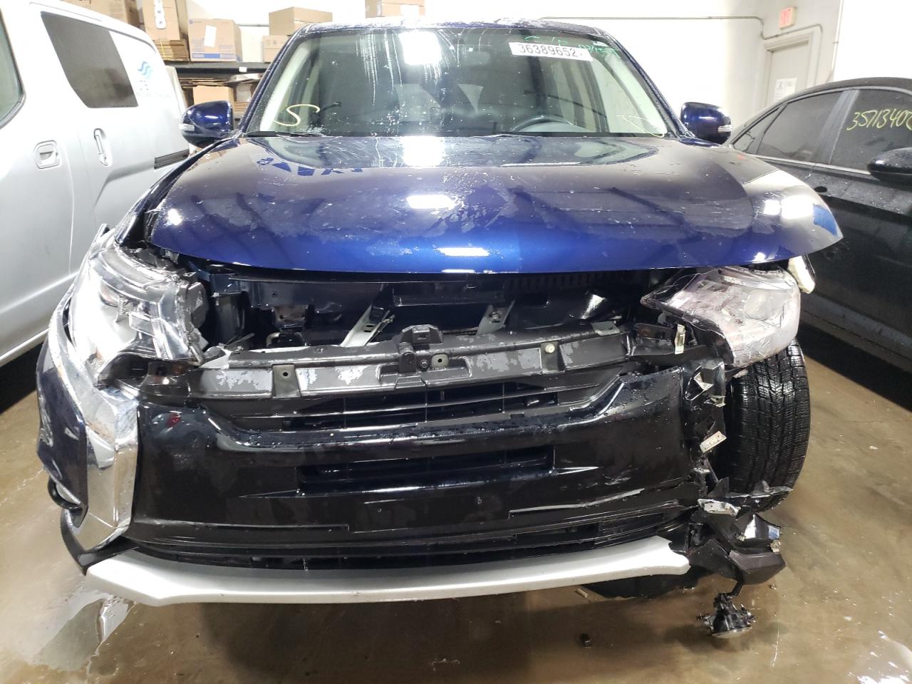 Photo 9 from auction – 2017 MITSUBISHI OUTLANDER with VIN JA4AD3A37HZ041634