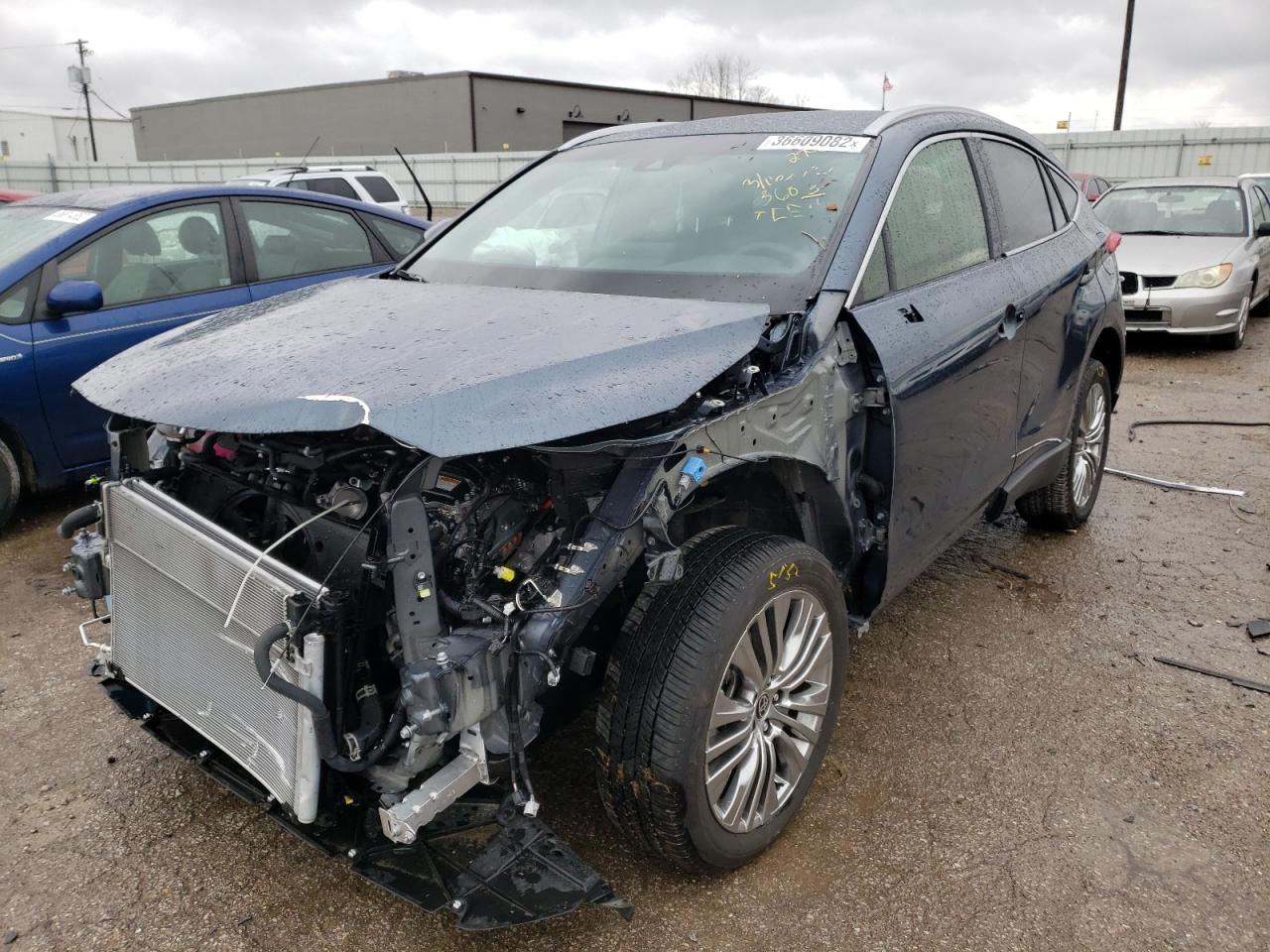 Photo 2 from auction – 2021 TOYOTA VENZA LE with VIN JTEAAAAH4MJ042792