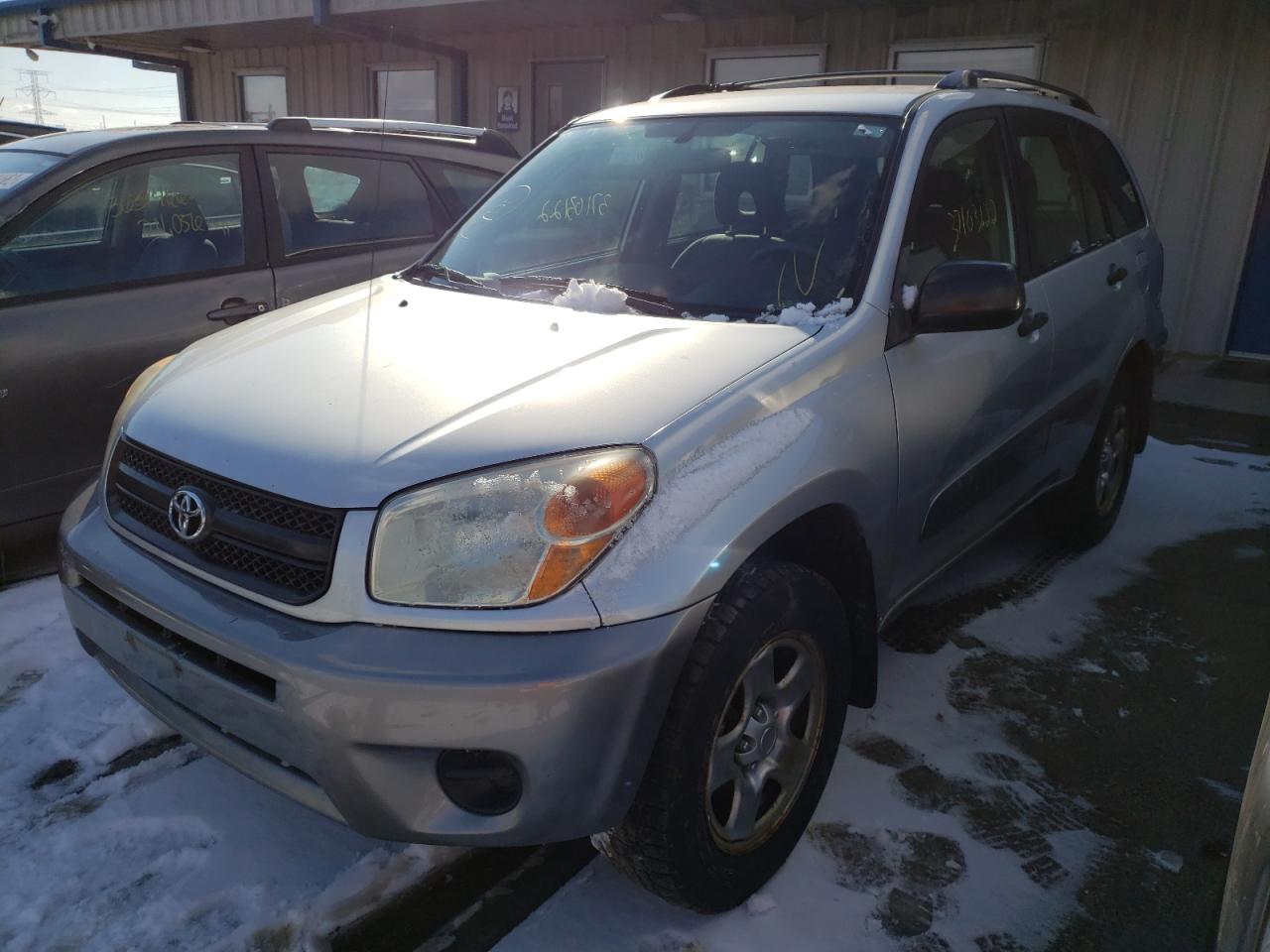 Photo 2 from auction – 2005 TOYOTA RAV4 with VIN JTEGD20V450081582