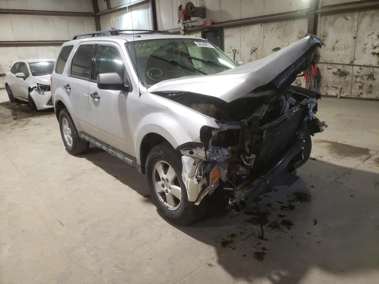Photo 2 from auction – 2009 FORD ESCAPE XLT with VIN 1FMCU93G59KA43213