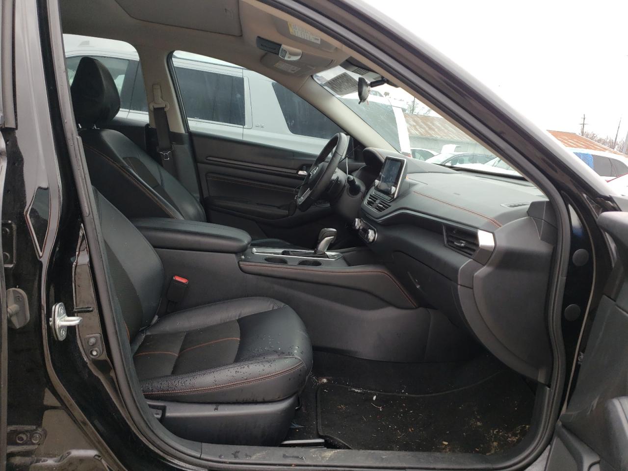 Photo 5 from auction – 2020 NISSAN ALTIMA SR with VIN 1N4BL4CW8LC124209