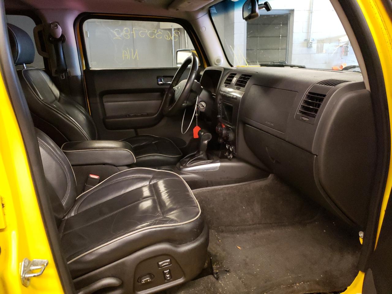 Photo 5 from auction – 2007 HUMMER H3 with VIN 5GTDN13E178154057