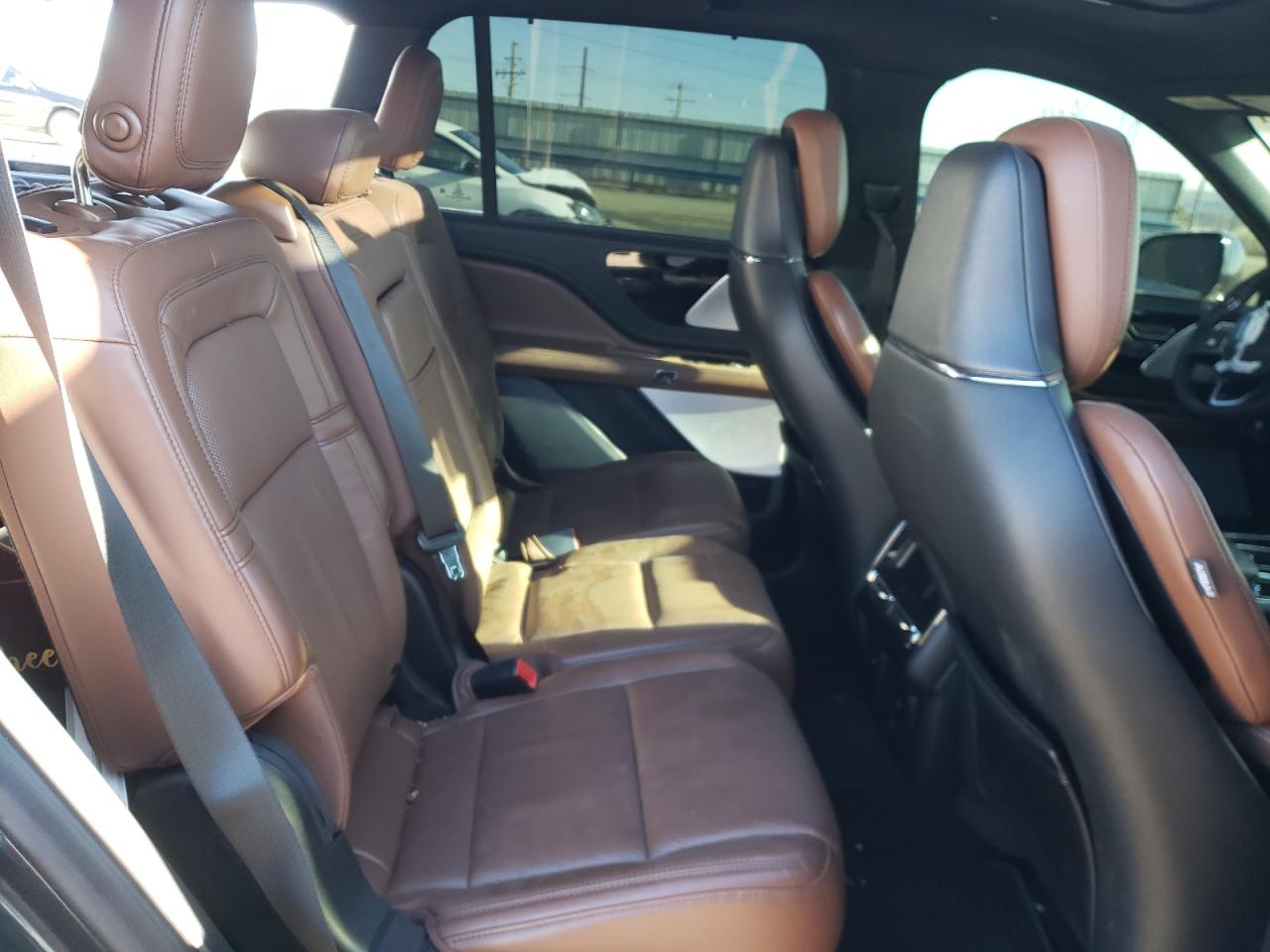 Photo 6 from auction – 2020 LINCOLN AVIATOR RE with VIN 5LM5J7XC8LGL29481