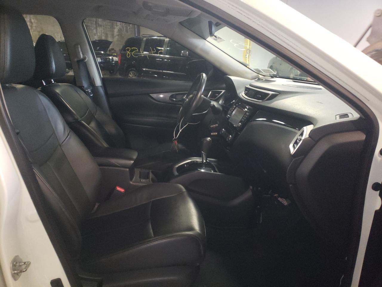 Photo 5 from auction – 2015 NISSAN ROGUE S with VIN 5N1AT2MV0FC757528