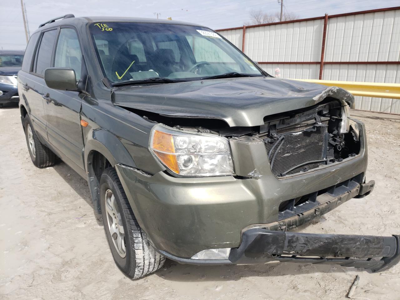 HONDA PILOT EX 2006 with VIN 5FNYF28456B036572 - Photo from auction