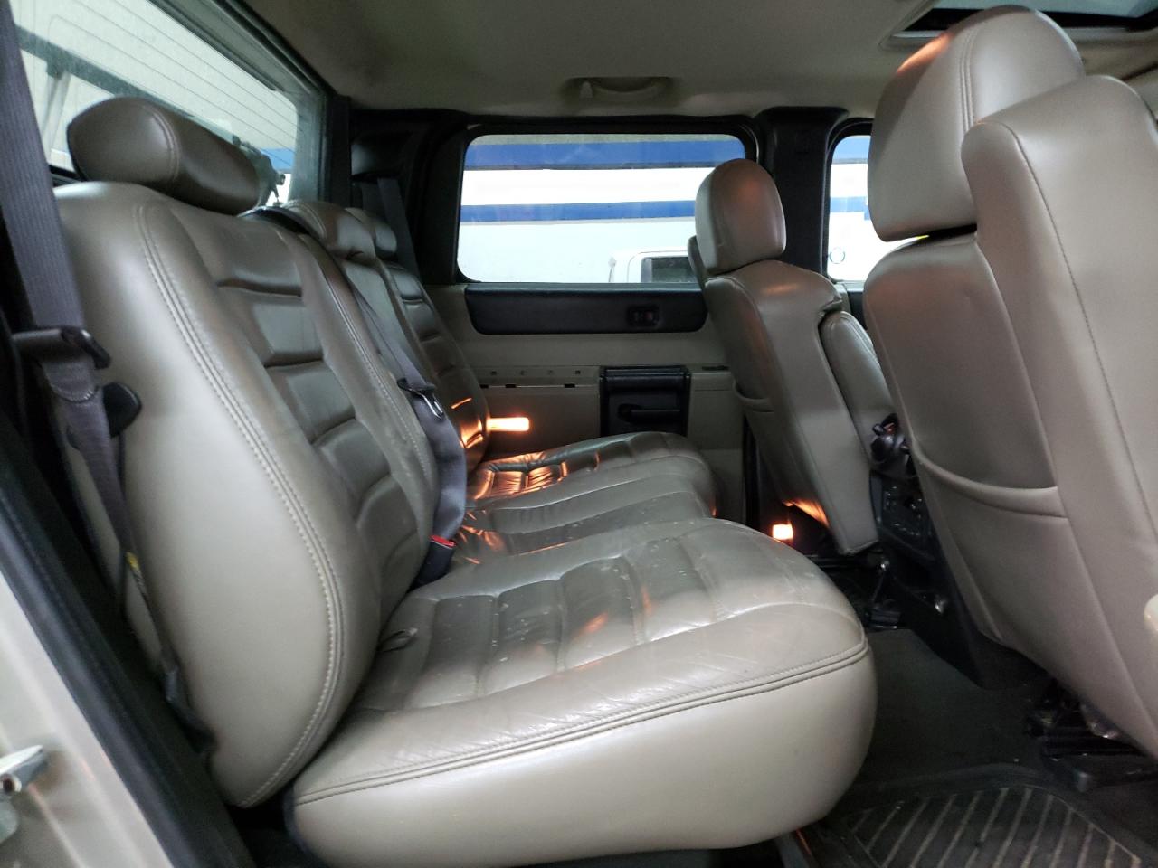 Photo 6 from auction – 2005 HUMMER H2 SUT with VIN 5GRGN22U35H105795