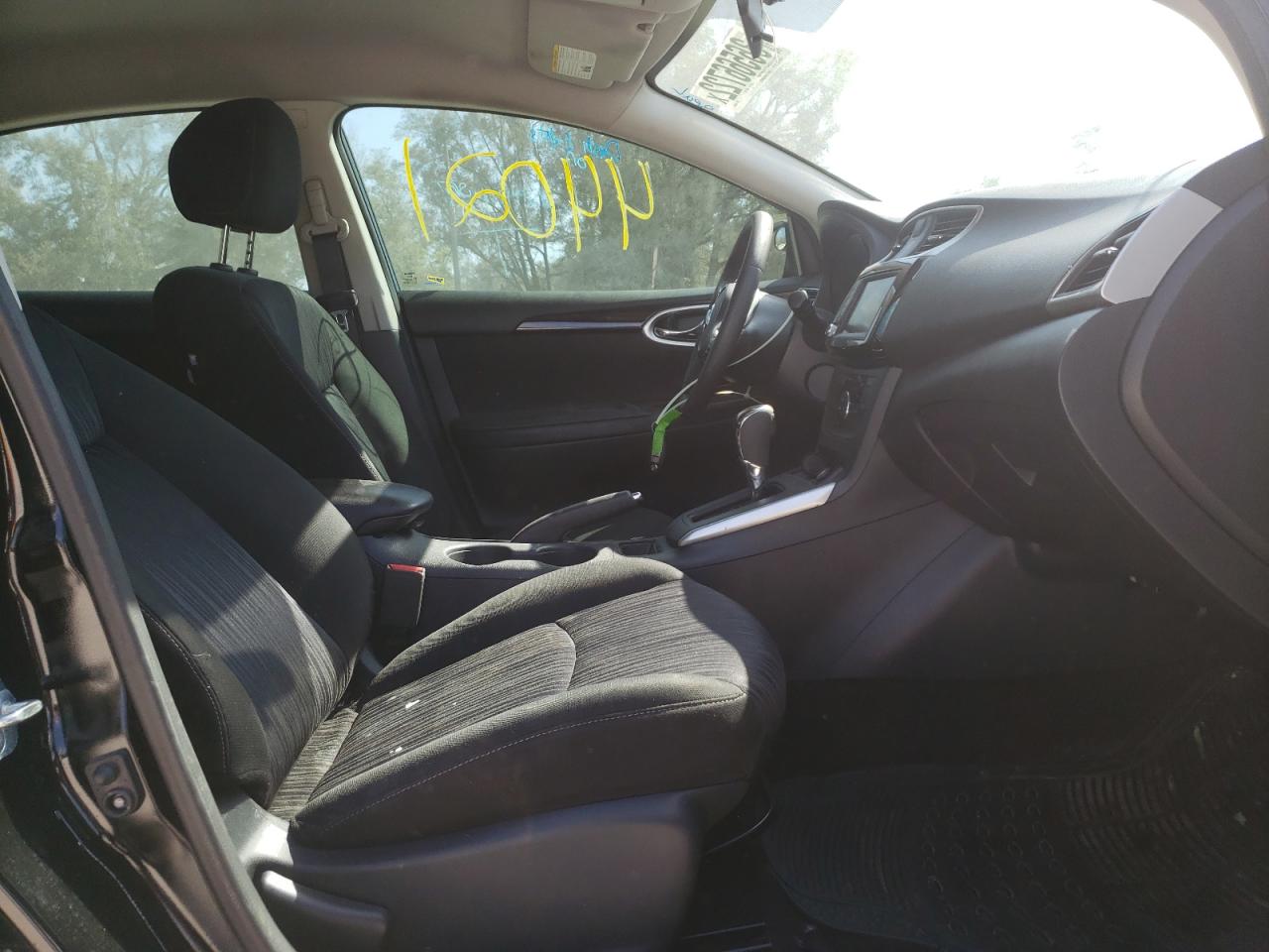 Photo 5 from auction – 2019 NISSAN SENTRA S with VIN 3N1AB7AP1KY385163