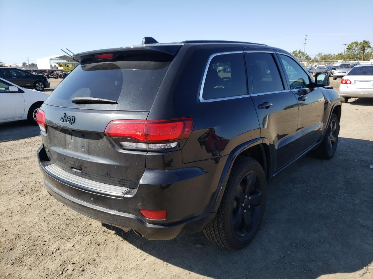Photo 4 from auction – 2015 JEEP GRAND CHER with VIN 1C4RJFAG4FC902578