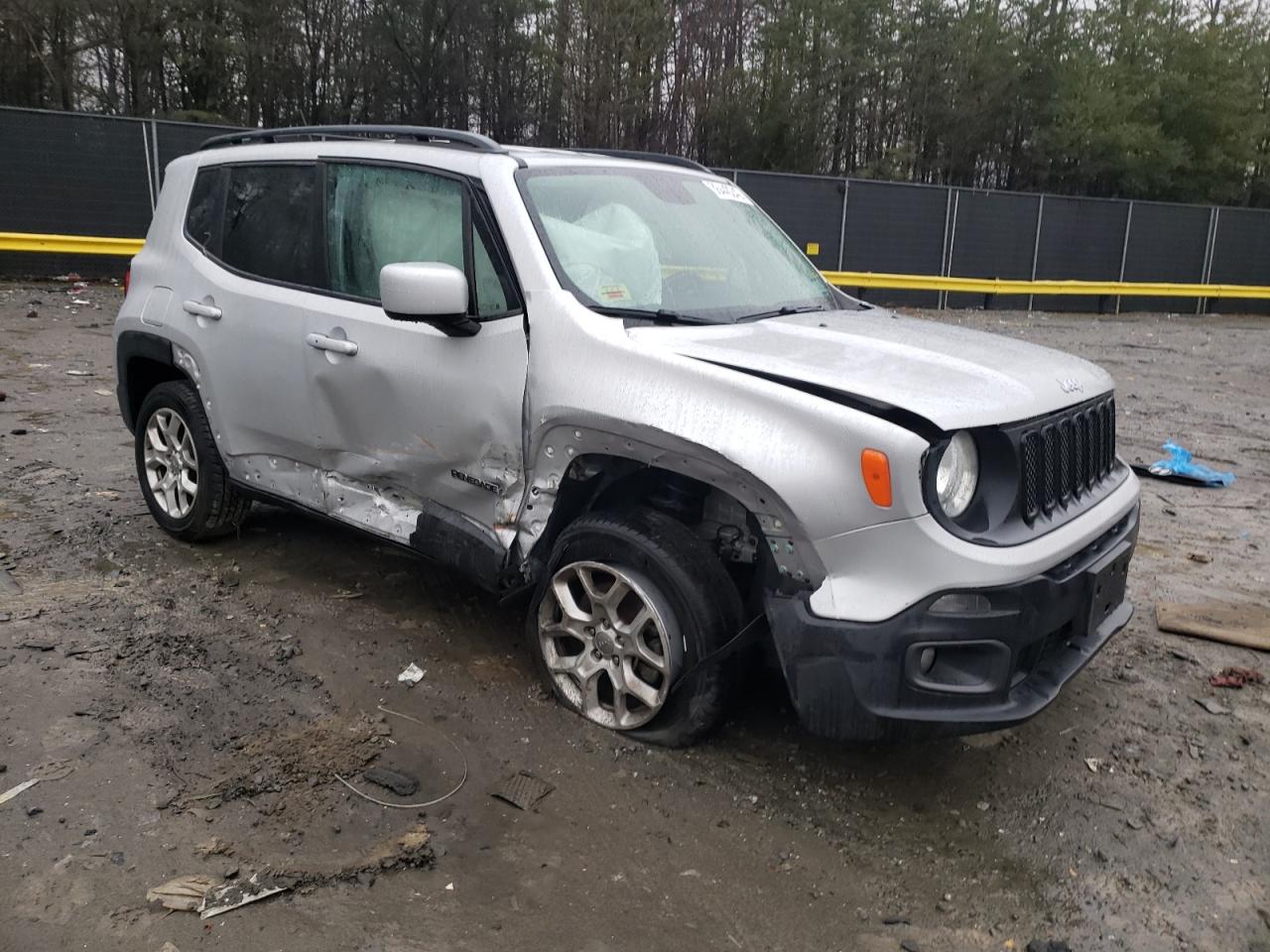 Photo 9 from auction – 2017 JEEP RENEGADE L with VIN ZACCJBBBXHPE80025